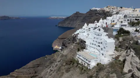 Is Santorini’s Beauty Threatened by Volcanic Eruptions?