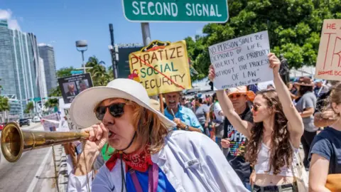 Massive Anti-Trump Protests Emerge Across the United States